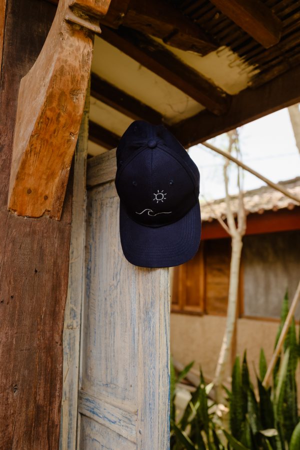Beach wave cap in navy blue