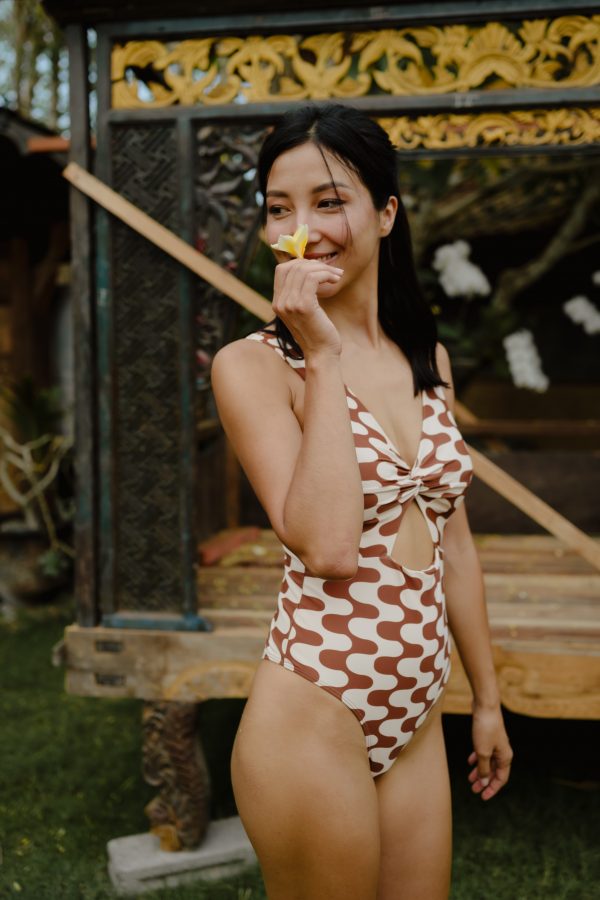 Sara monokini in Biscoff