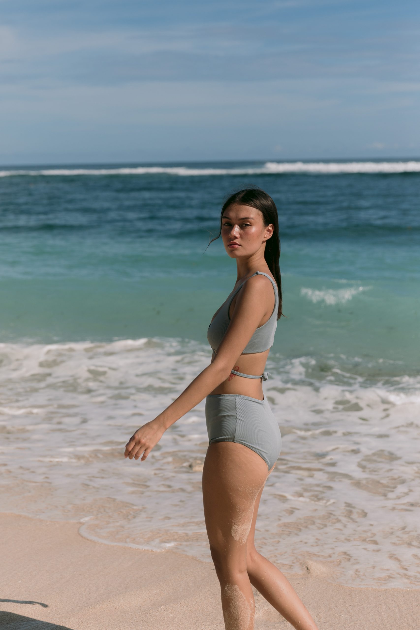 Cara high waist bottom in earl grey crinkle - Image 6